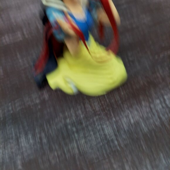 Hallmark Snow White Keepsake Anniversary Edition Christmas Ornament Collectible - Picture 3 of 5